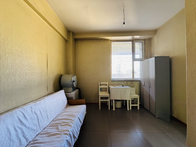 60m² retail space for sale — 4
