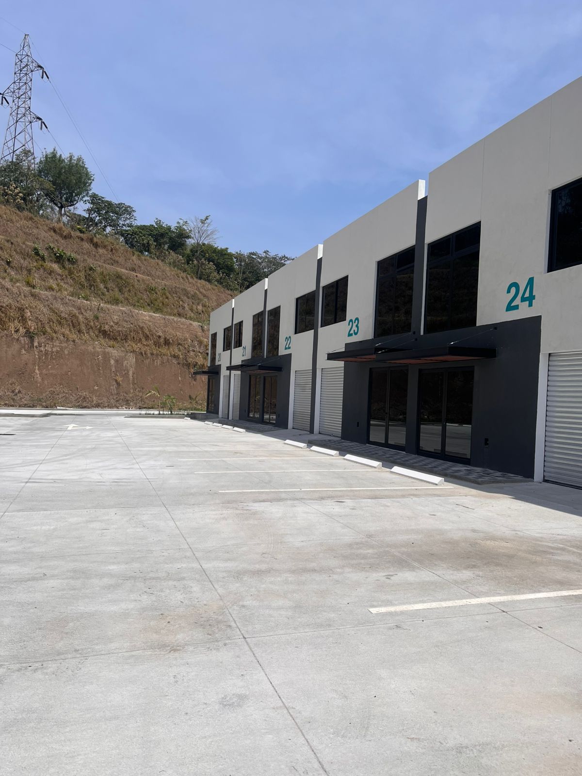 Ofiespacio C – Villa Canales - Image 1