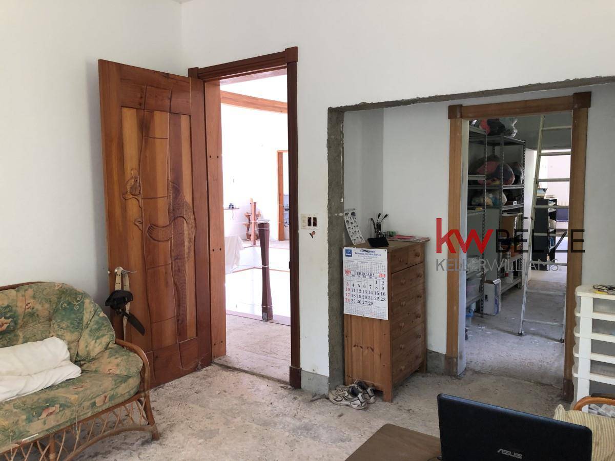 #Coastal Road Home on 224 Acres near the Southern Lagoon Manatee-Gales Point Belize District
