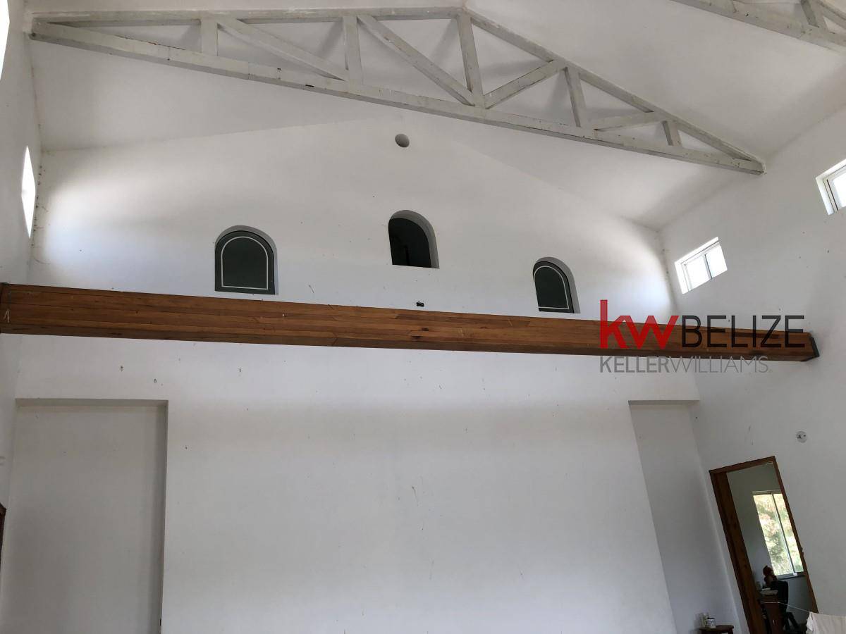 #Coastal Road Home on 224 Acres near the Southern Lagoon Manatee-Gales Point Belize District