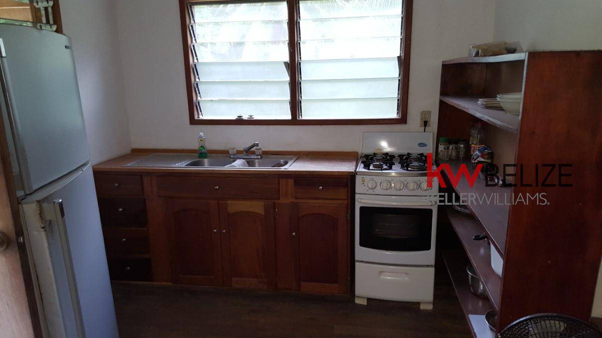 #Six Cabins on 4 acres in Santa Elena Cayo Santa Elena Cayo District