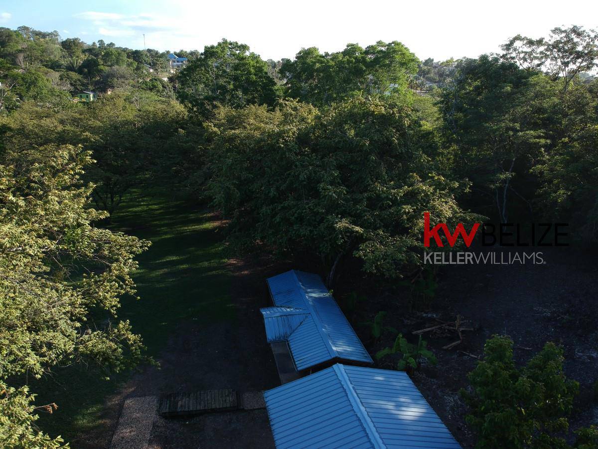 #Six Cabins on 4 acres in Santa Elena Cayo Santa Elena Cayo District
