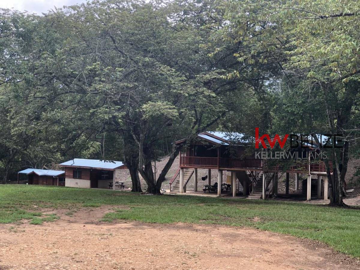 #Six Cabins on 4 acres in Santa Elena Cayo Santa Elena Cayo District