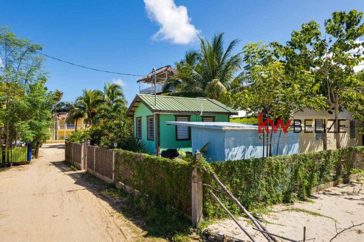 #Belize Turn-Key Backpacker Hostel for Sale in Hopkins #Belize Turn-Key Backpacker Hostel for Sale in Hopkins Hopkins Stann Creek District