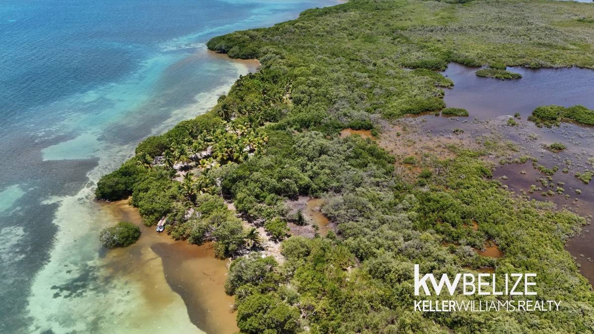 #Island Parcel on Tobacco Caye Tobacco Caye Stann Creek District