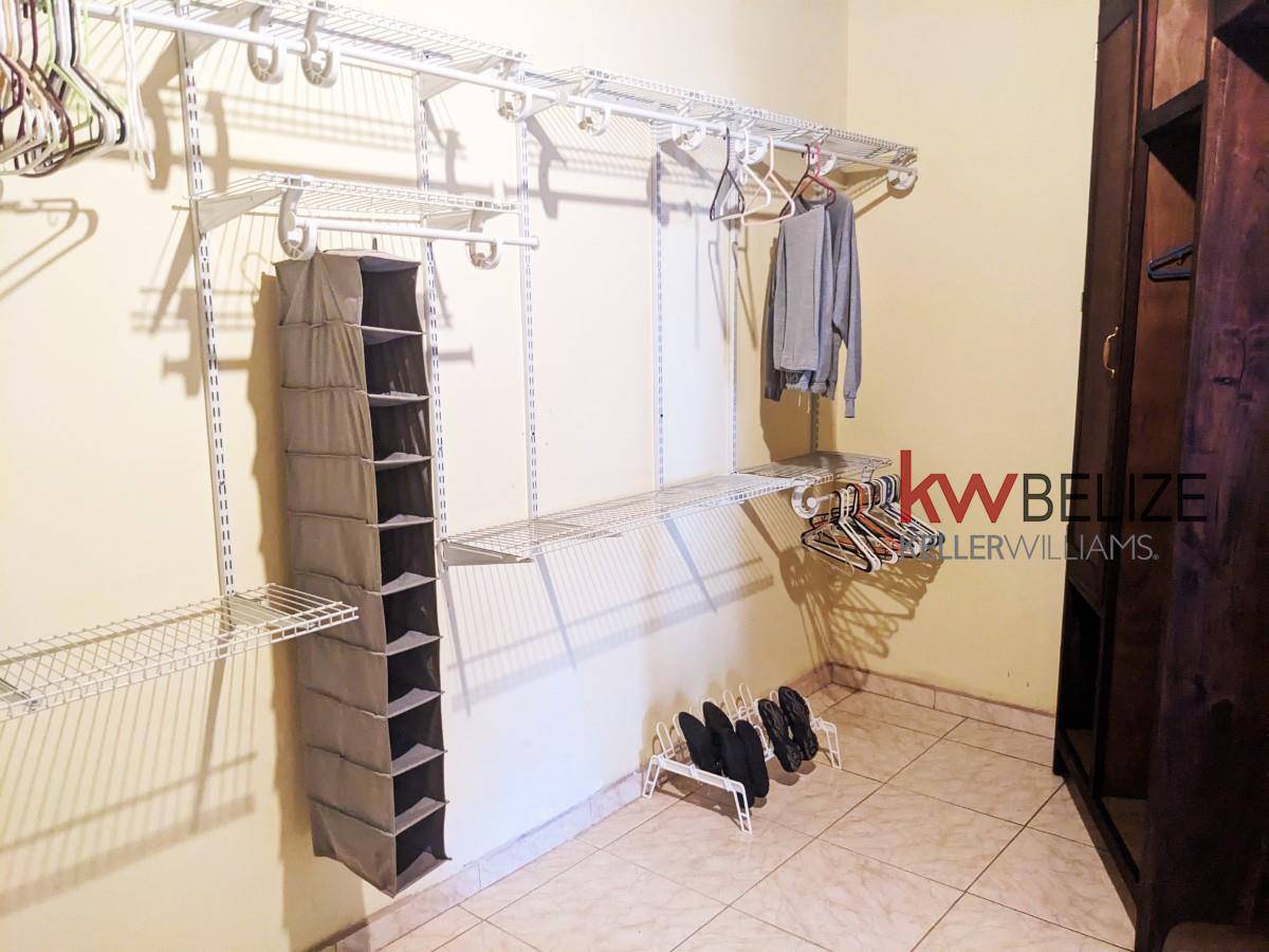 Stunning Property with 2000 Feet Lake Frontage Orange Walk Town Orange Walk District