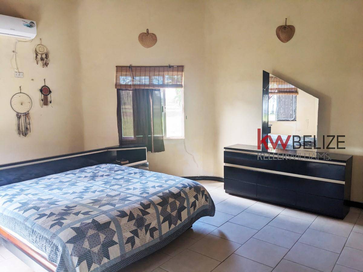 Stunning Property with 2000 Feet Lake Frontage Orange Walk Town Orange Walk District