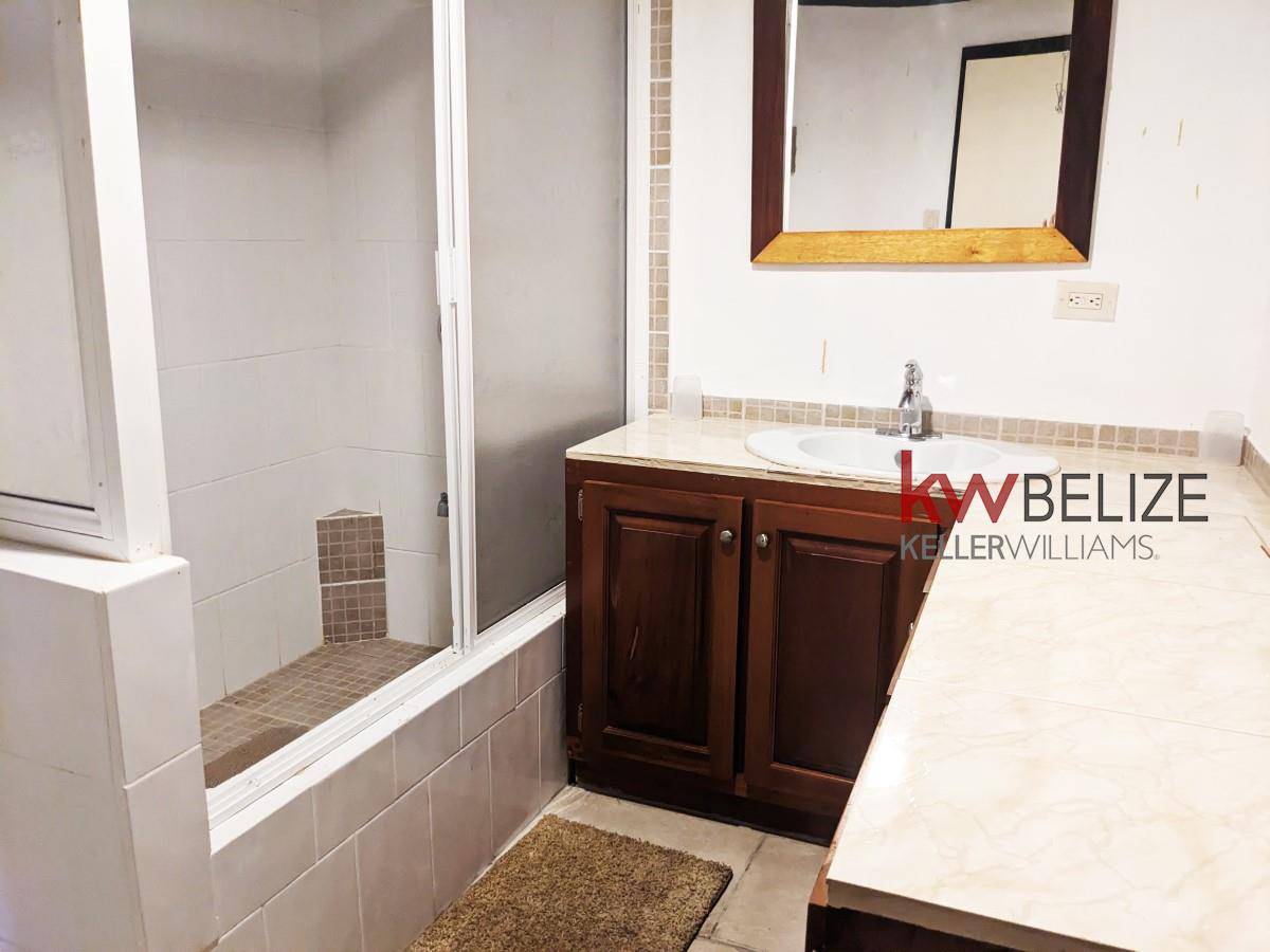 Stunning Property with 2000 Feet Lake Frontage Orange Walk Town Orange Walk District