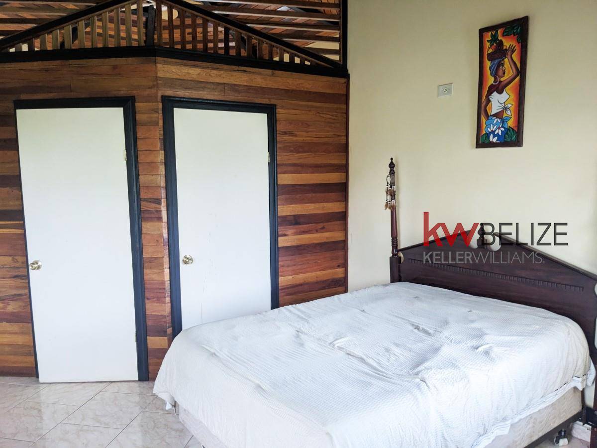 Stunning Property with 2000 Feet Lake Frontage Orange Walk Town Orange Walk District