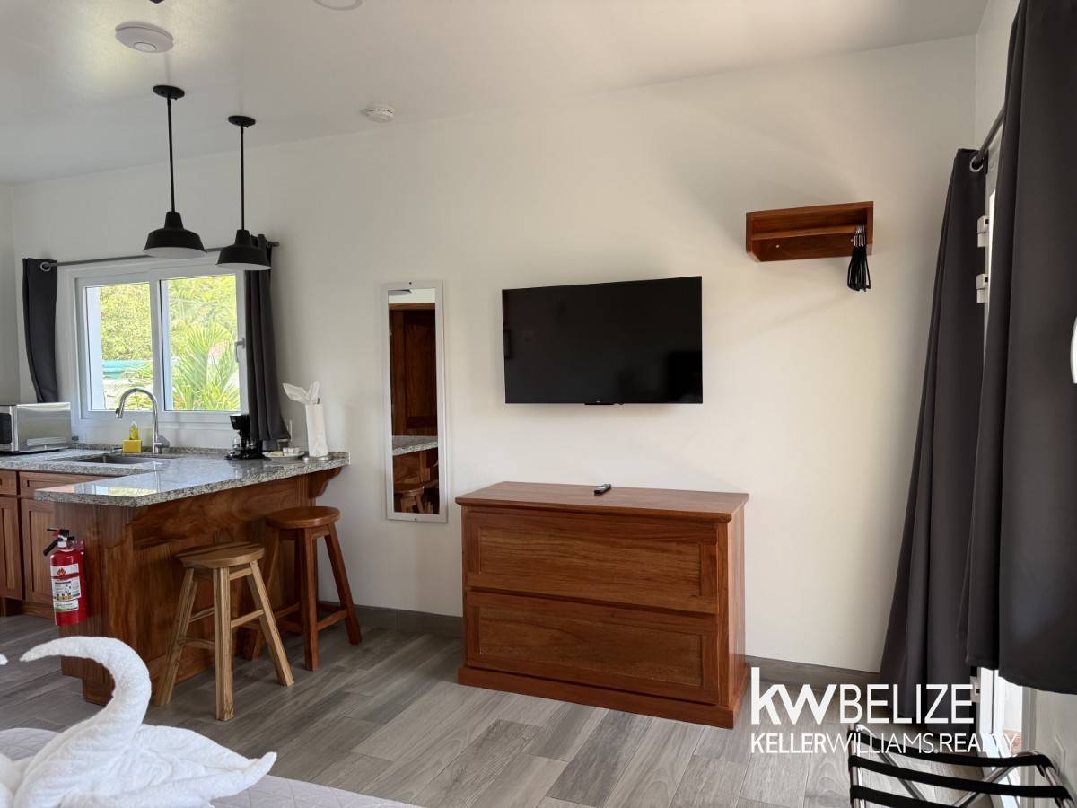 2044 Placencia Road Placencia Stann Creek District