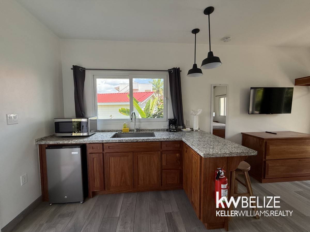 2044 Placencia Road Placencia Stann Creek District