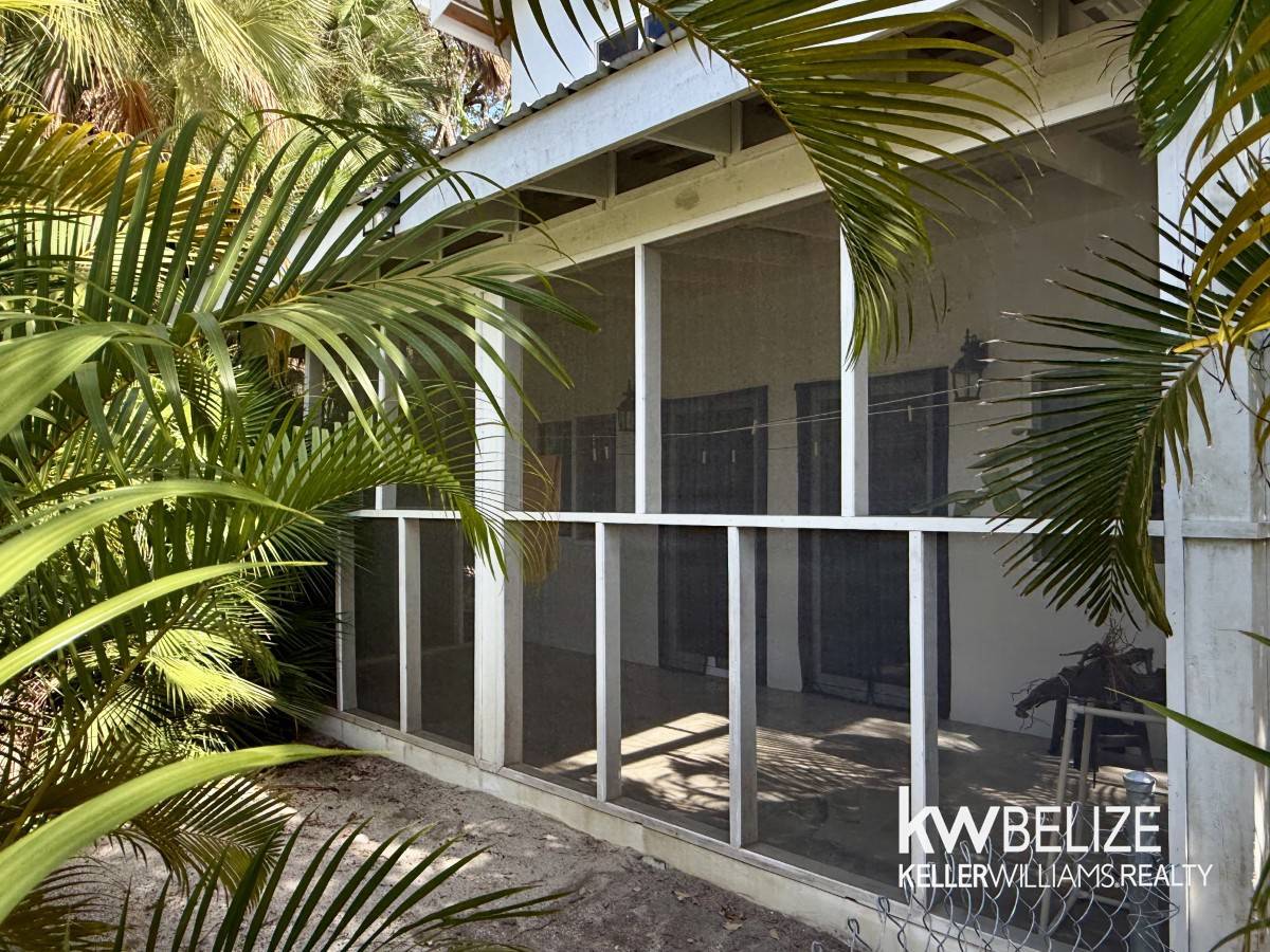 1152 Placencia Road Placencia Stann Creek District