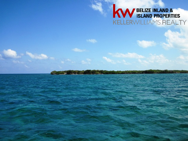 Private Island: 10 Acres Eastern Half of Northern Tobacco Range Dangriga Stann Creek