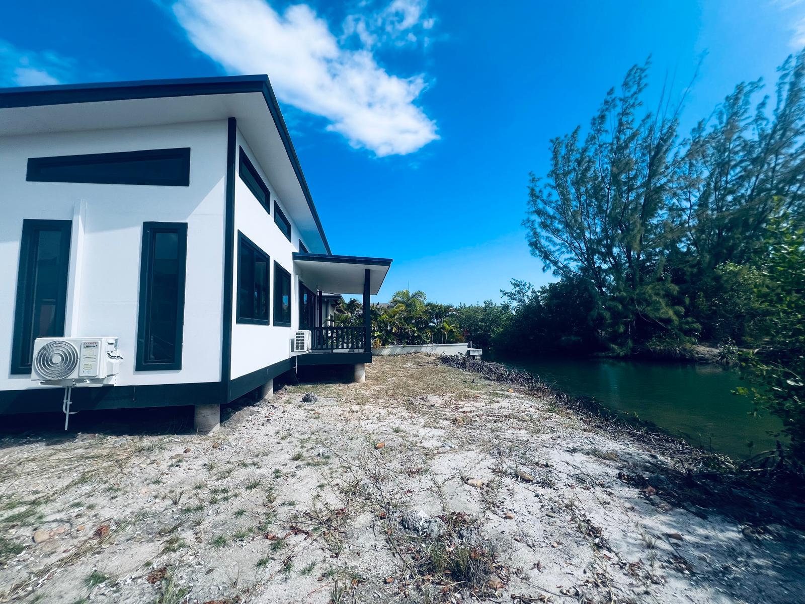 36-2718 Peninsula Club Placencia Village Stann Creek