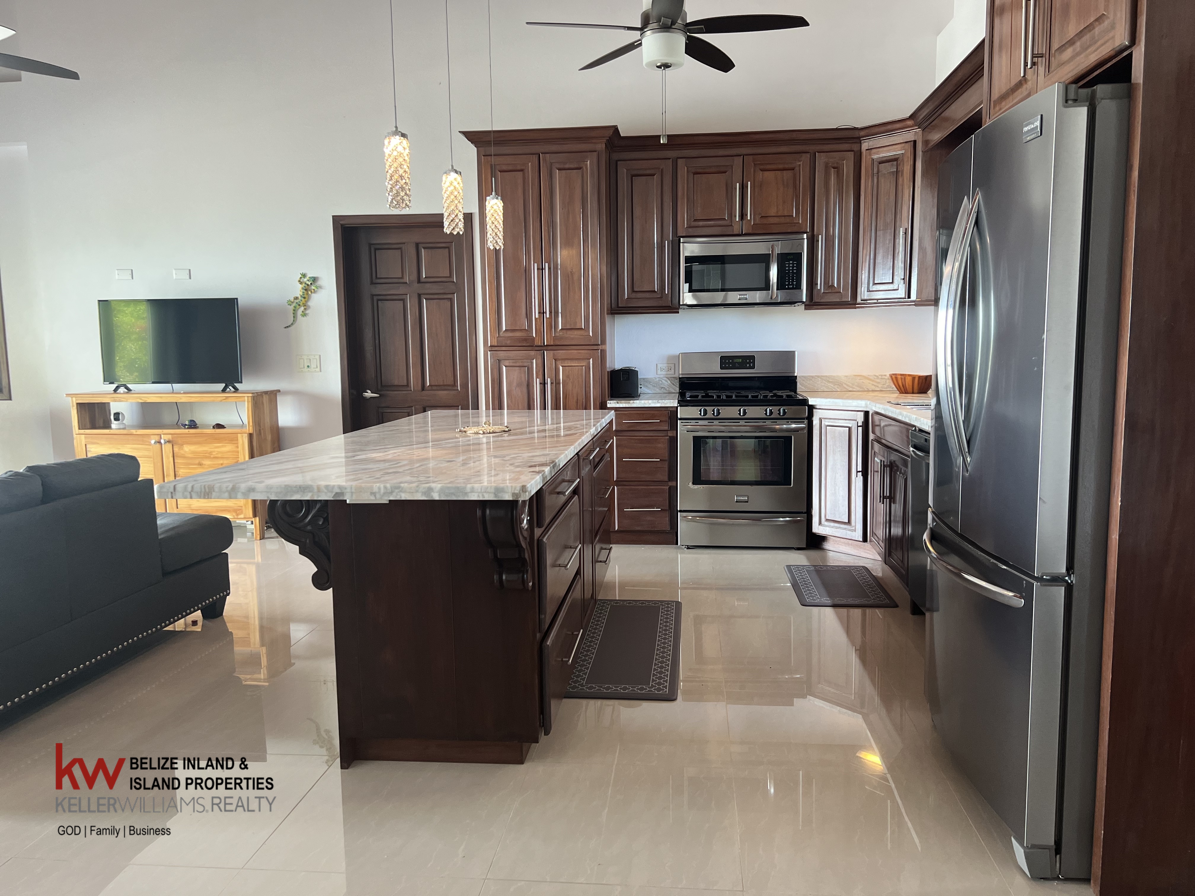 98 Placencia Rd #North Plantation Placencia Village Stann Creek District