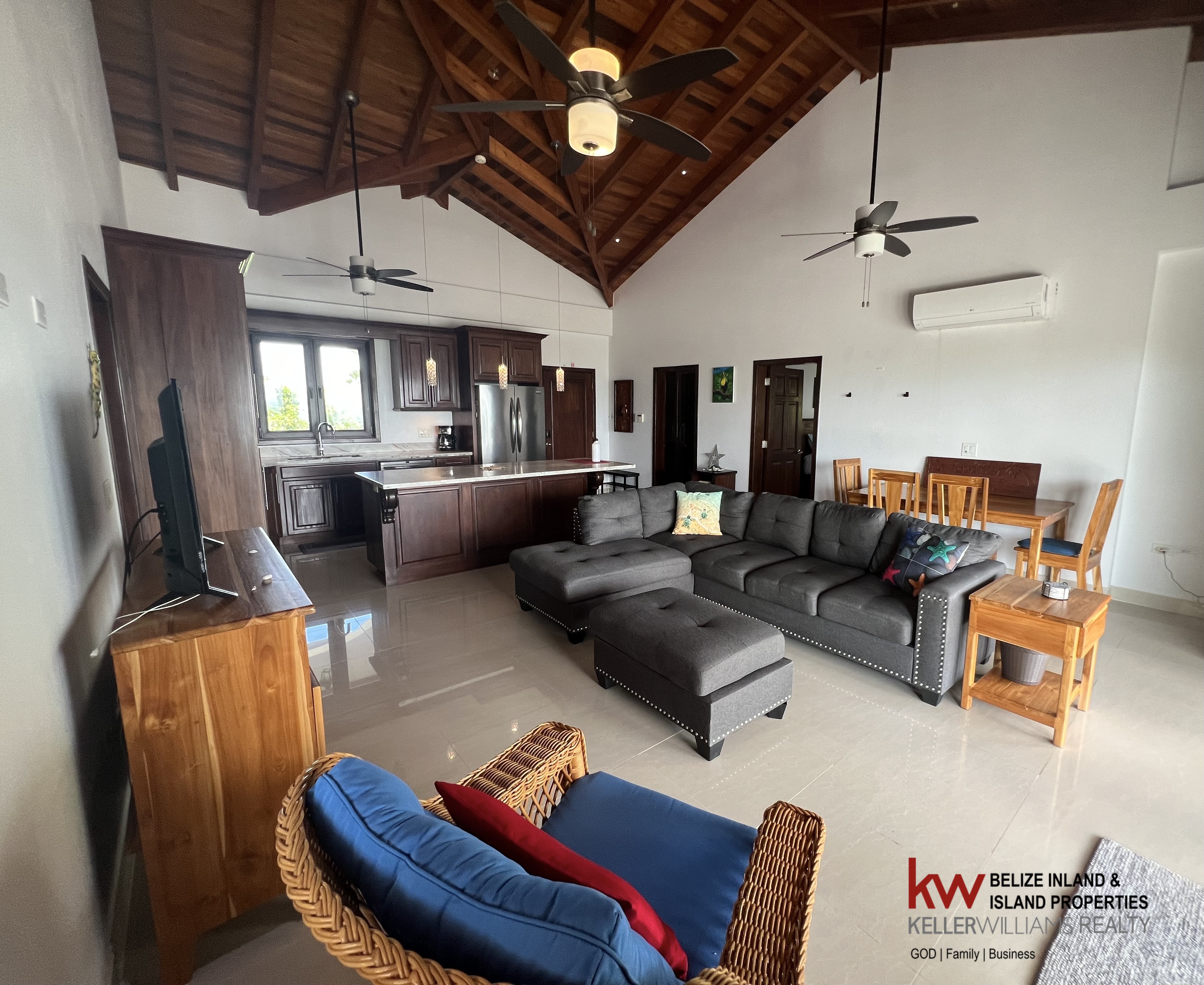 98 Placencia Rd #North Plantation Placencia Village Stann Creek District