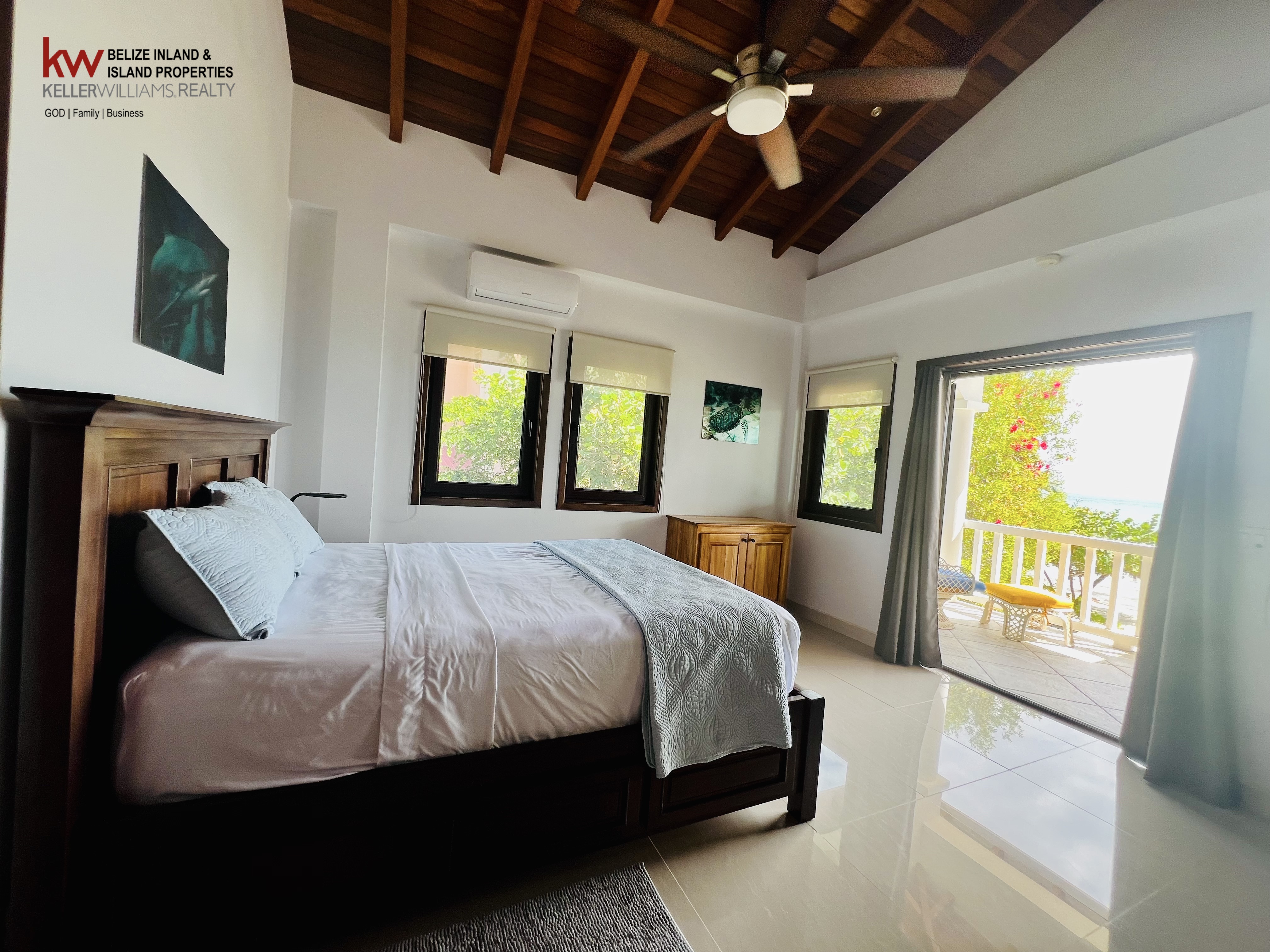 98 Placencia Rd #North Plantation Placencia Village Stann Creek District