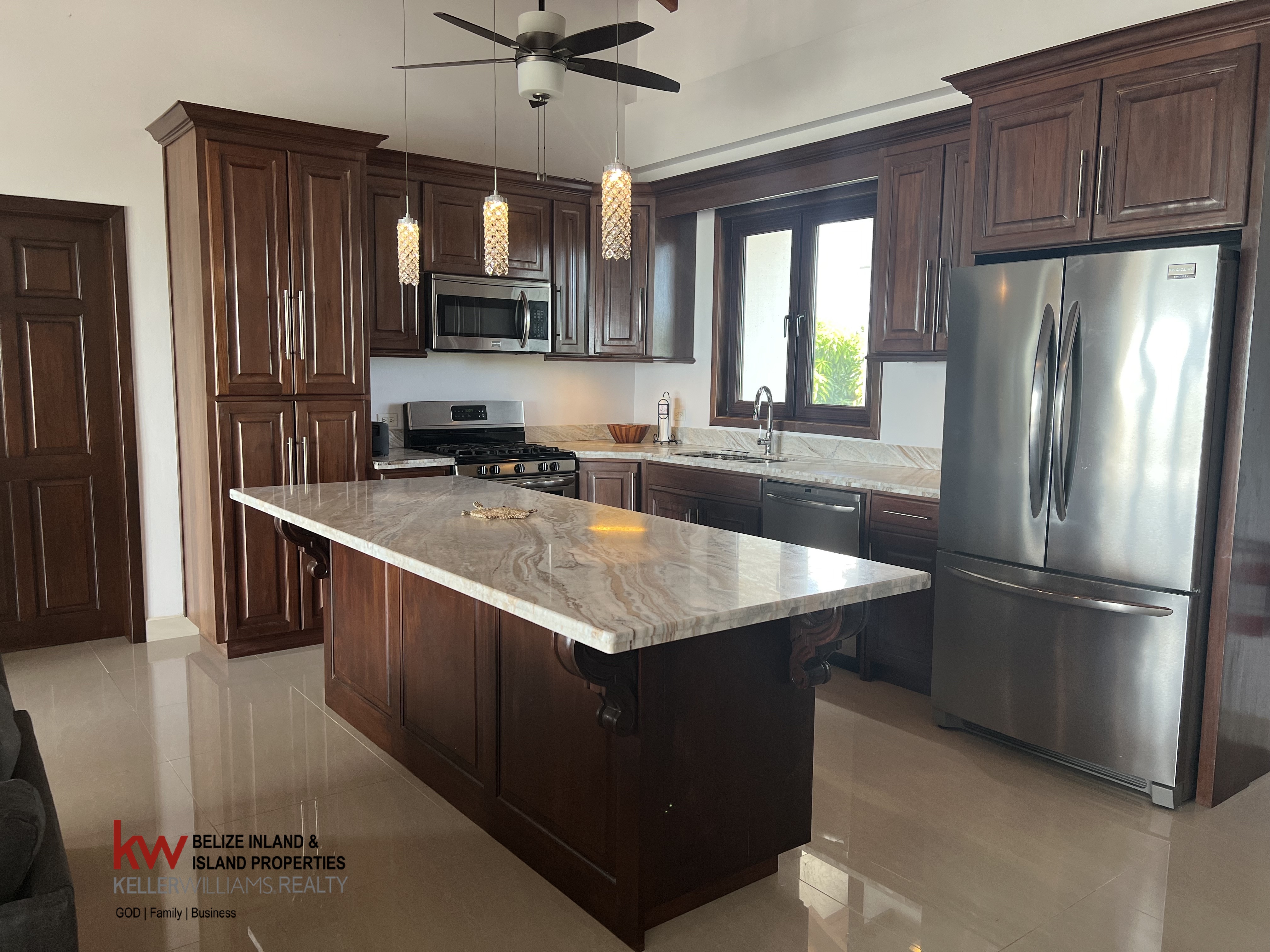 98 Placencia Rd #North Plantation Placencia Village Stann Creek District