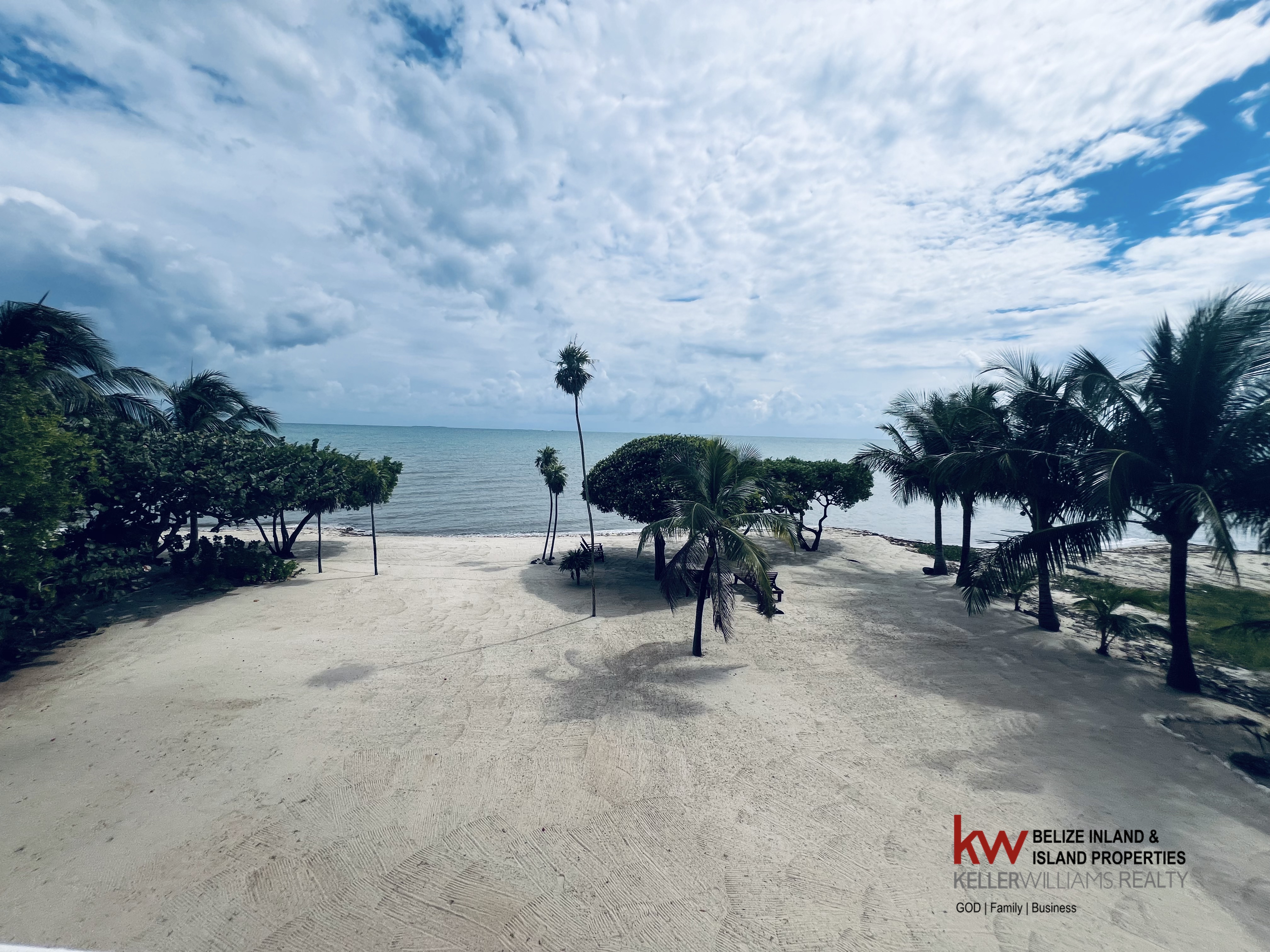 98 Placencia Rd #North Plantation Placencia Village Stann Creek District