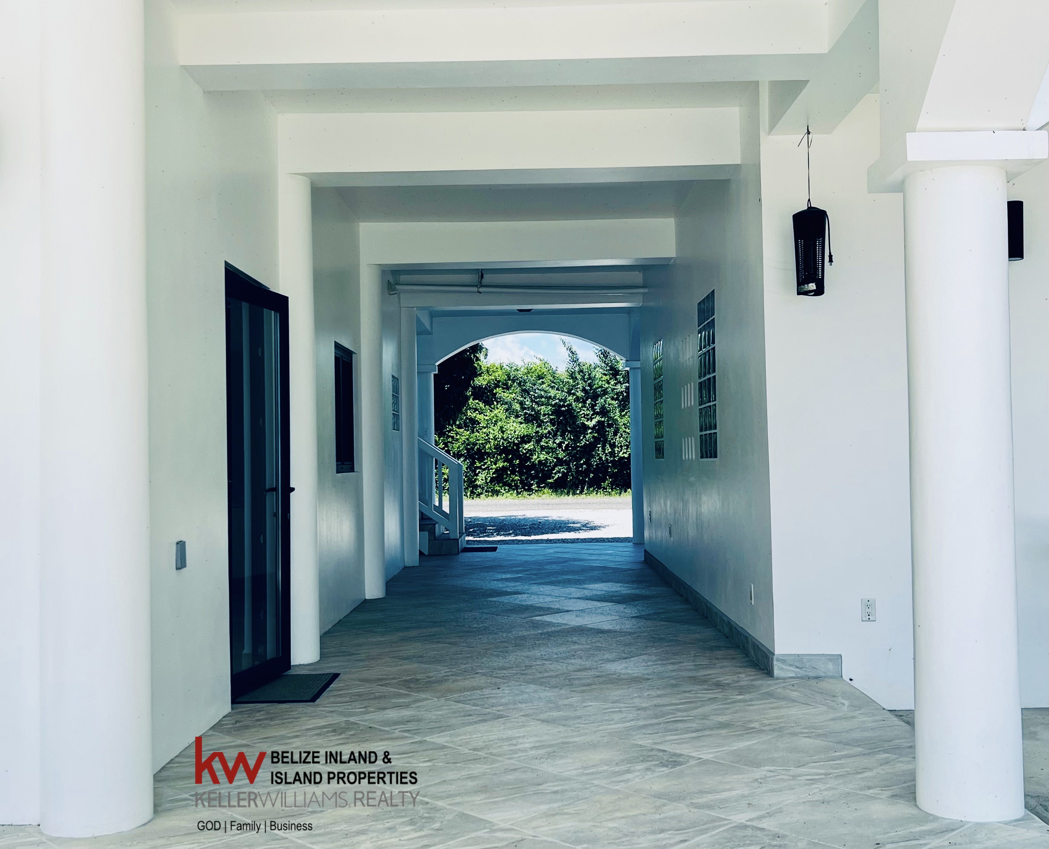 98 Placencia Rd #North Plantation Placencia Village Stann Creek District
