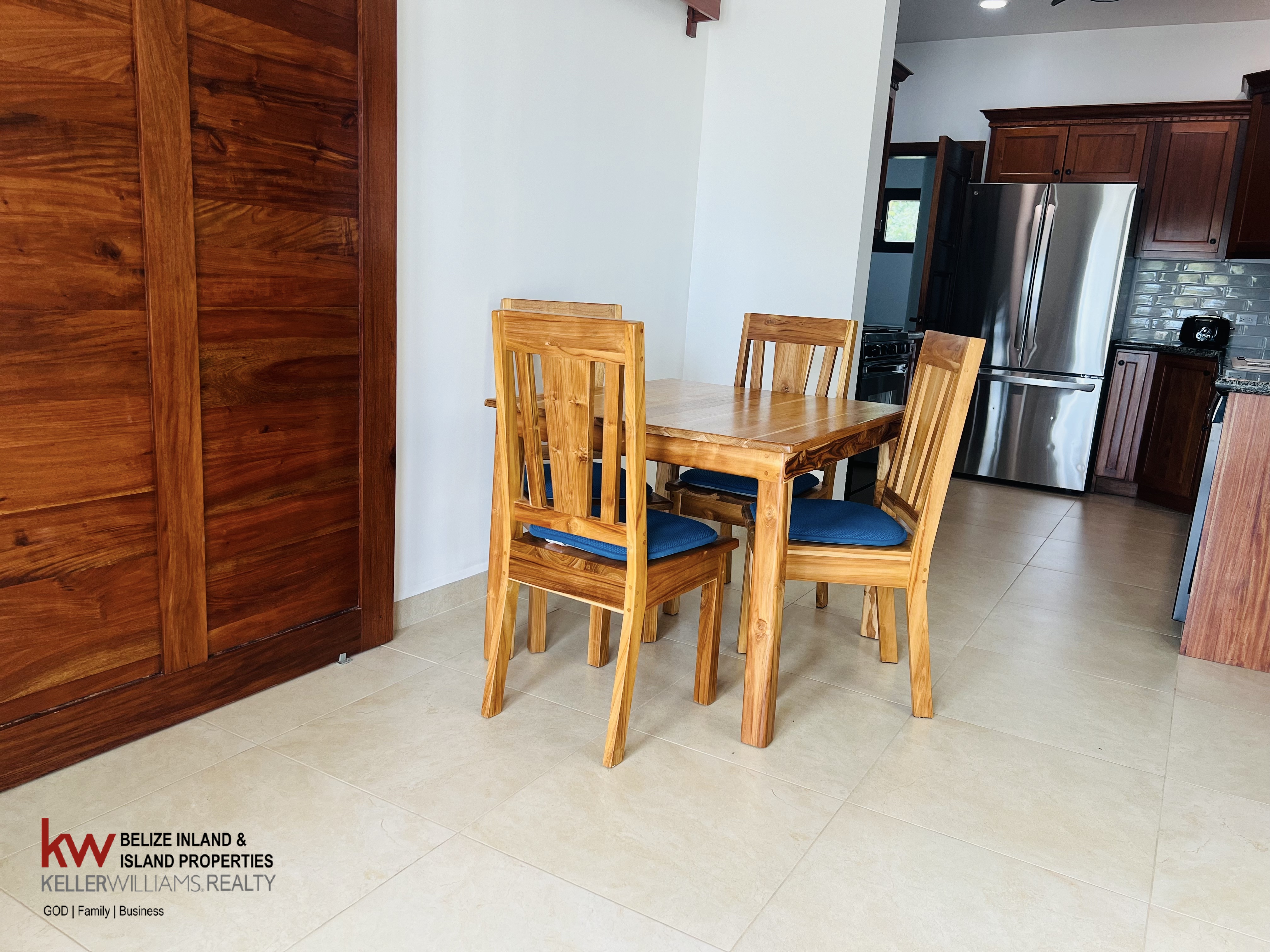 98 Placencia Rd #North Plantation Placencia Village Stann Creek District