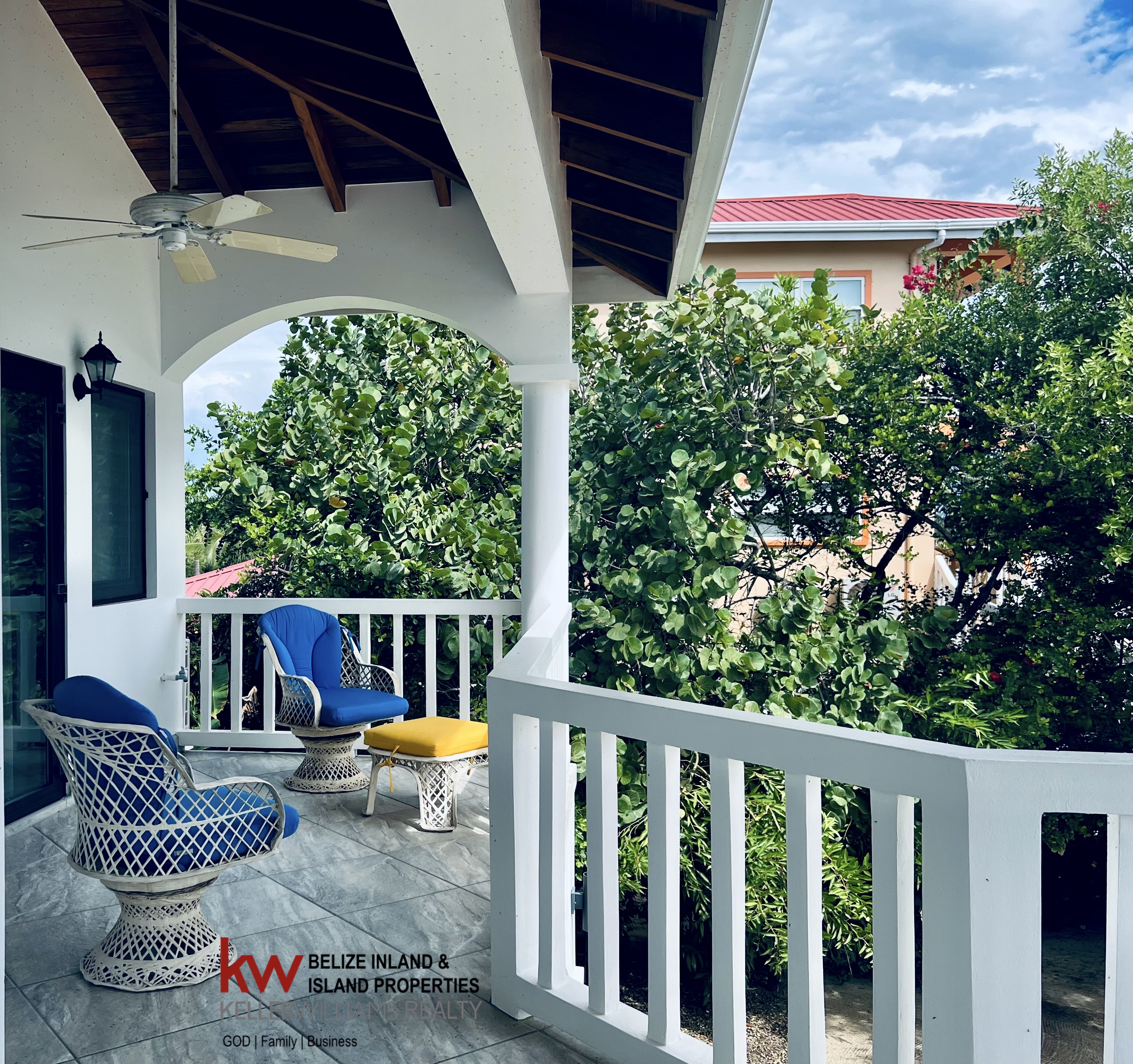98 Placencia Rd #North Plantation Placencia Village Stann Creek District