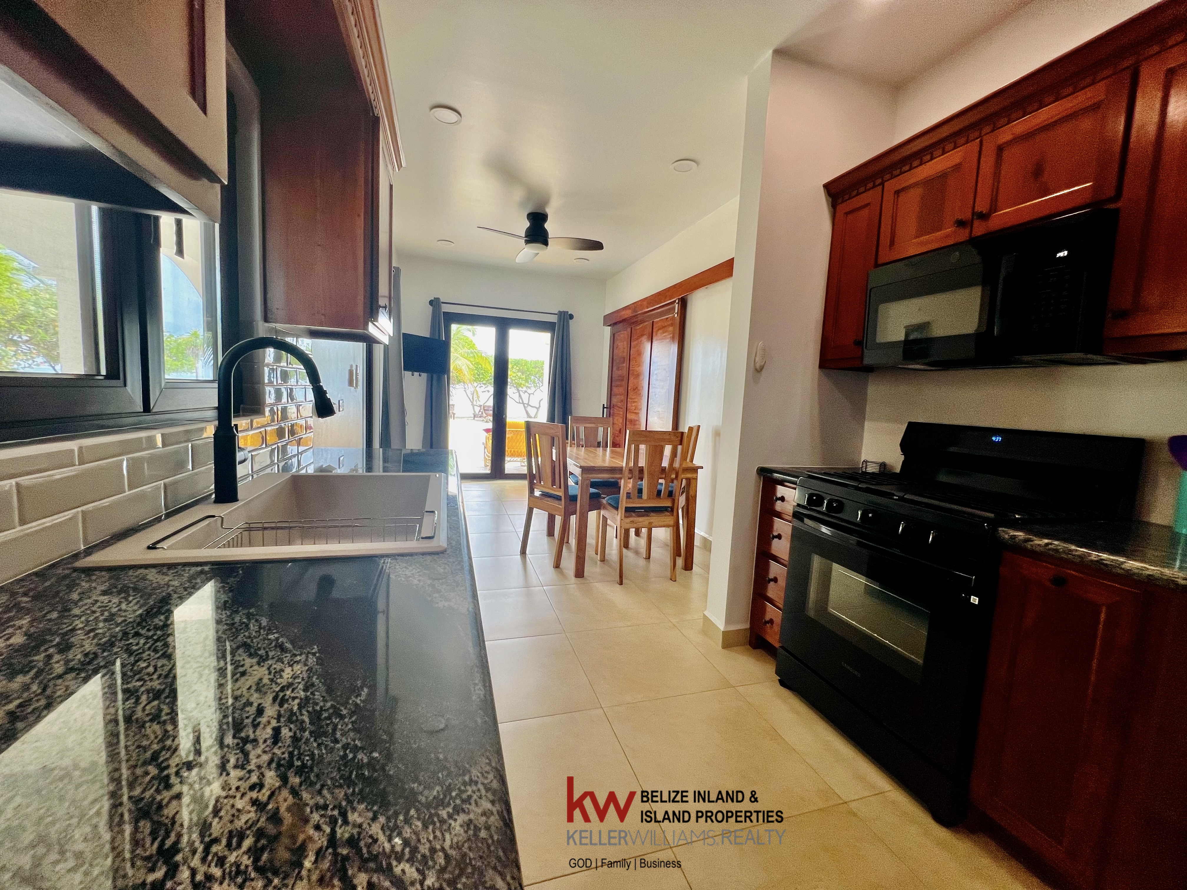 98 Placencia Rd #North Plantation Placencia Village Stann Creek District