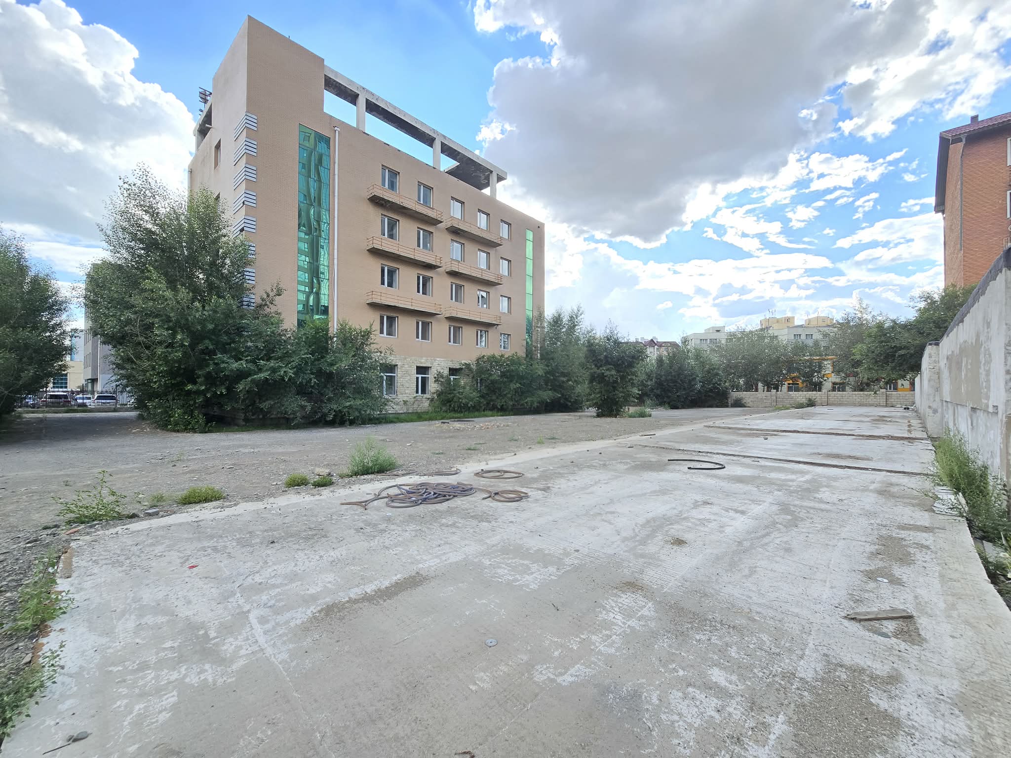 барилга зарна