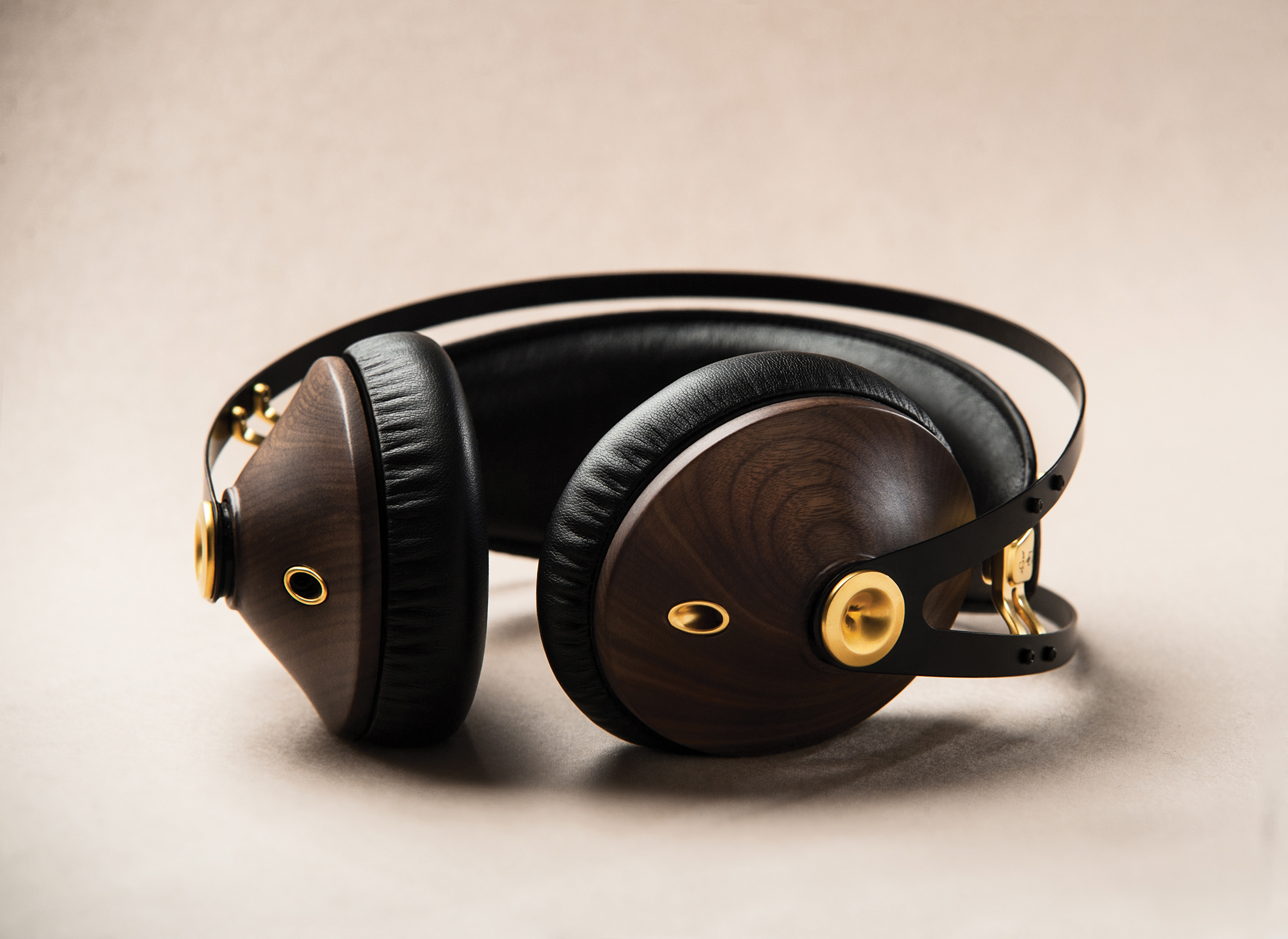 Meze Audio 99CLASSICS Walnut Gold | オーディオサブスク ONZO