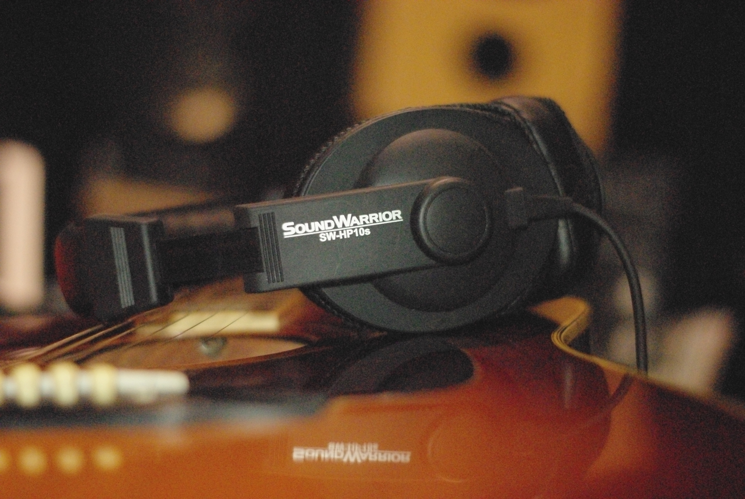 SoundWarrior SW-HP10s | オーディオサブスク ONZO