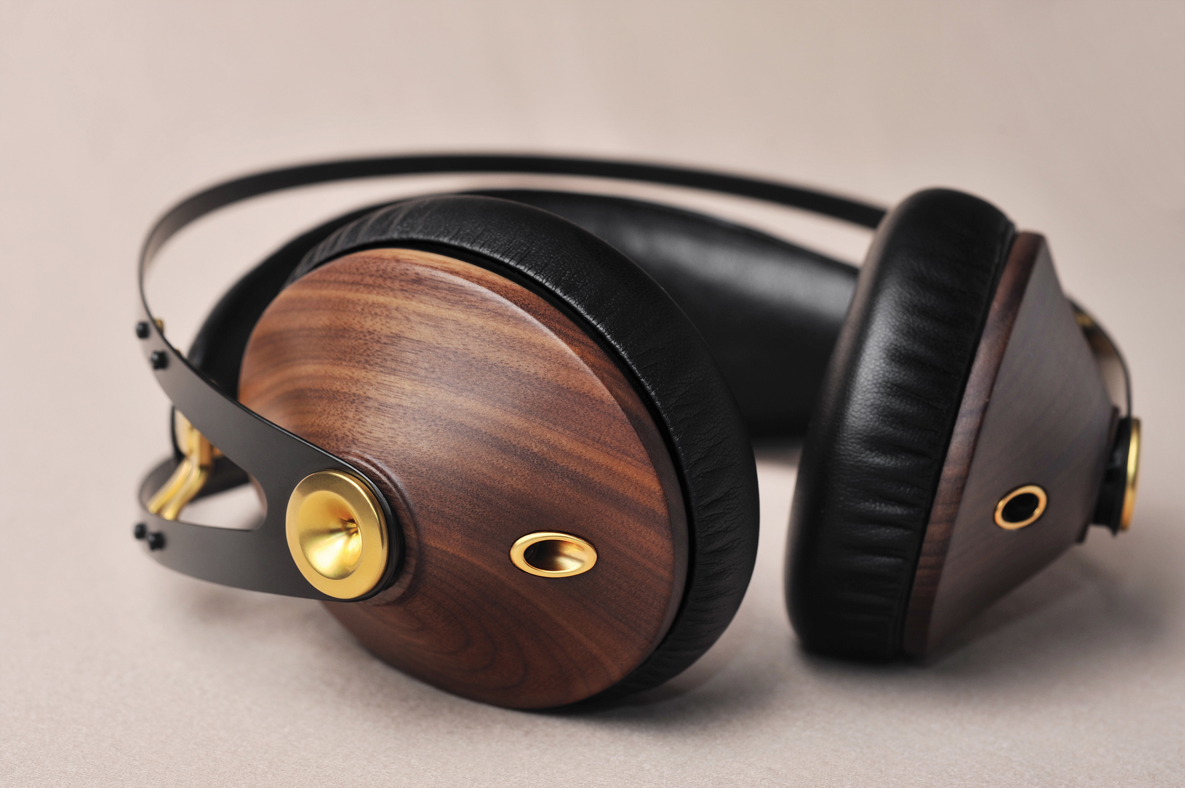 Meze Audio 99CLASSICS Walnut Gold | オーディオサブスク ONZO