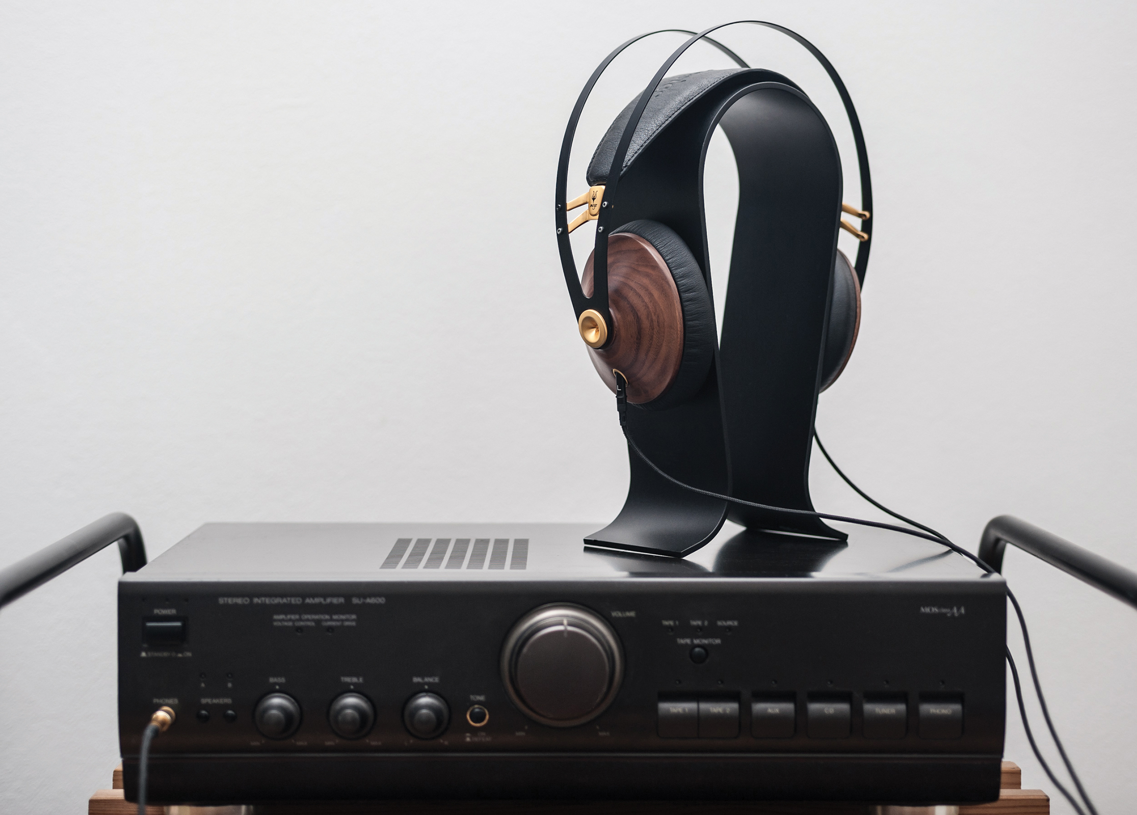 Meze Audio 99CLASSICS Walnut Gold | オーディオサブスク ONZO