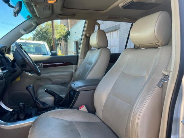 TOYOTA LANDCRUISER PRADO GRANDE (4X4) GRJ120R