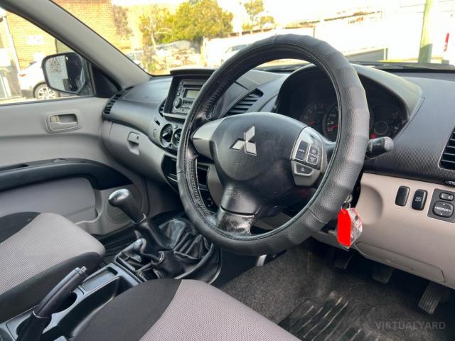 MITSUBISHI TRITON GL-R (4X4) MN MY11