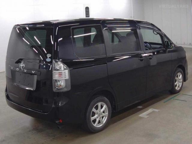 Toyota Voxy X L Edition - 8 SEATER WAGON