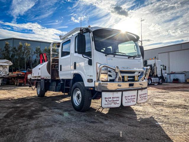 17 Isuzu Nps 75 155 18 Isuzu Nps75 155 4x4 Crew Cab Service Truck Cars For Sale By Cars Auto