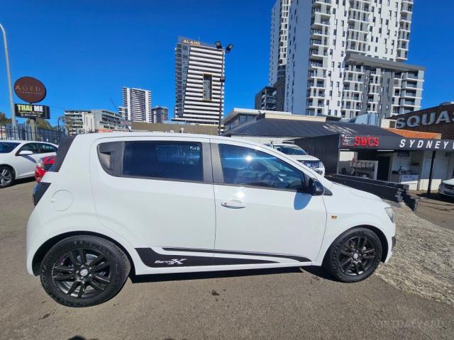 HOLDEN BARINA TM MY15 CDX Hatchback 5dr Auto 6sp 1.6i