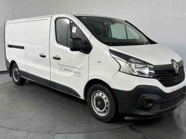 RENAULT TRAFIC LWB X82 MY17