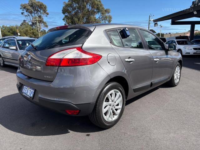 RENAULT MEGANE DYNAMIQUE X32