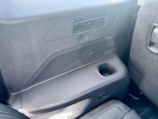 MAHINDRA XUV700  AX7L MY25 BLACK INTERIOR