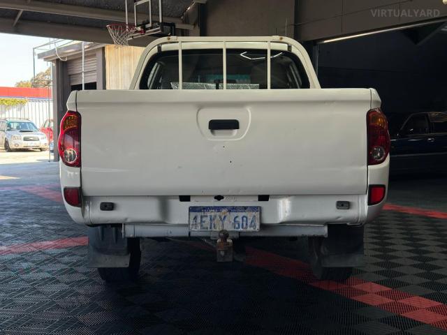MITSUBISHI TRITON MN MY13 GLX UTILITY DOUBLE CAB 4DR MAN 5SP 4X4 981KG 2.5DT