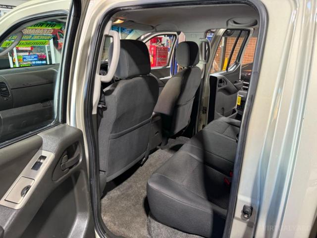 NISSAN NAVARA ST (4X4) D40