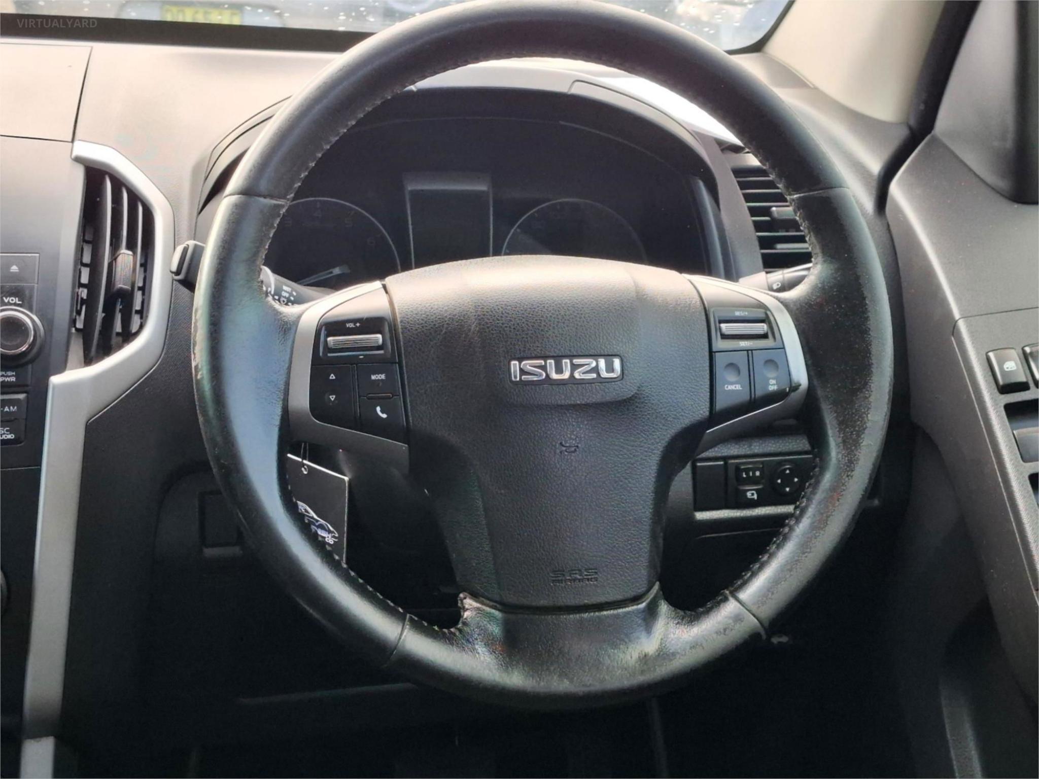 ISUZU D-MAX MY17 LS-U HIGH RIDE UTILITY CREW CAB 4DR SPTS AUTO 6SP 4X2 919KG 3.0DT