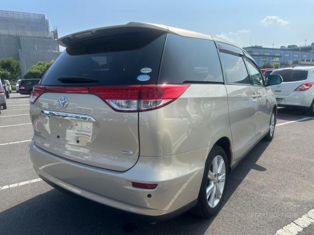 TOYOTA ESTIMA Welcab In-Out Swivel chair 7 Seats Auto 2.4i