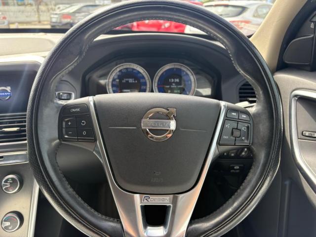 VOLVO XC60 D5 R-DESIGN WAGON 5DR GEARTRONIC 6SP AWD 2.4DTT [MY12]