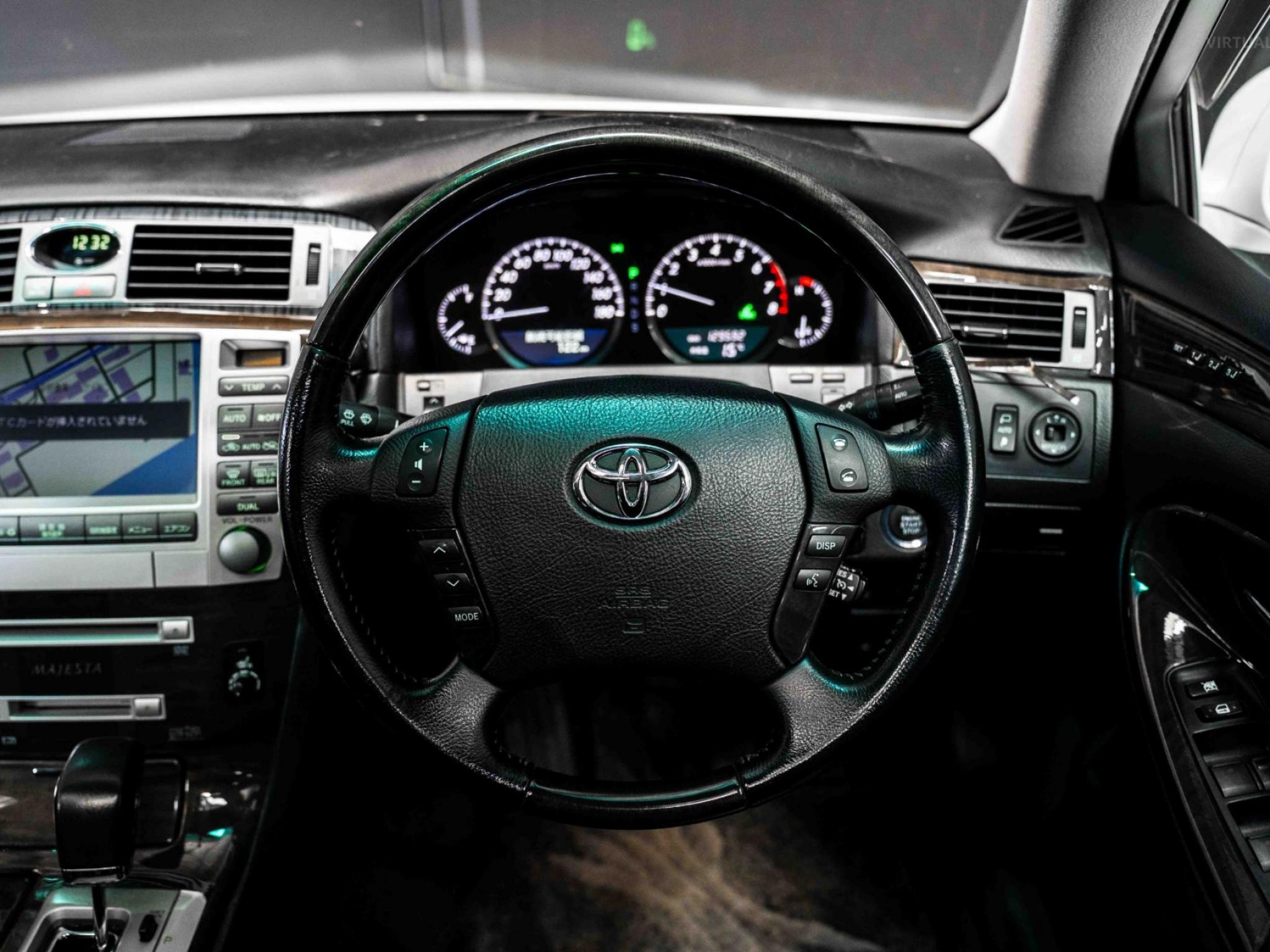 TOYOTA CROWN MAJESTA UZS186 C TYPE