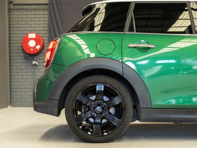 MINI Hatch F55 LCI-2 Cooper Classic Hatchback 5dr D-CT 7sp 1.5T (5yr warranty) [Oct]