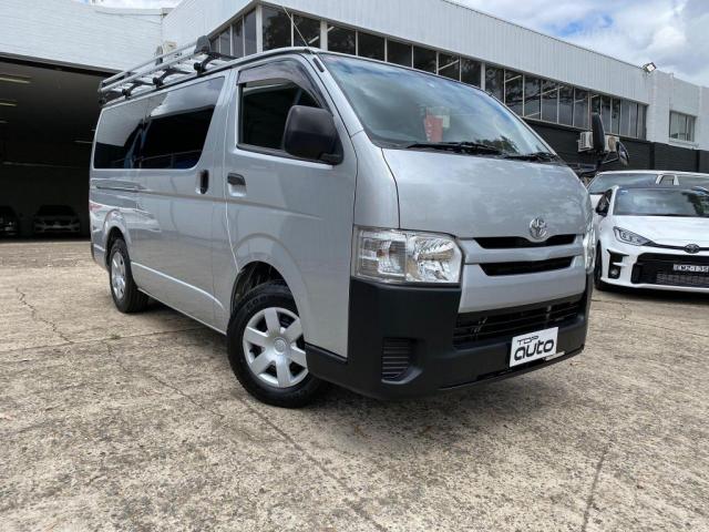 TOYOTA HIACE DX