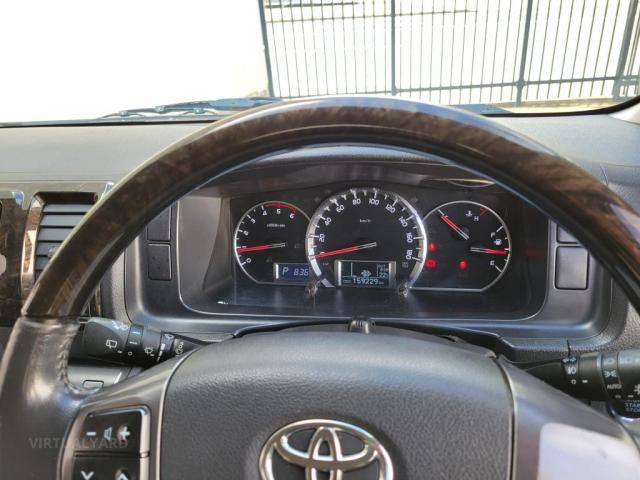 TOYOTA HIACE SUPER GL KDH206 4WD POWER DOOR PACKAGE