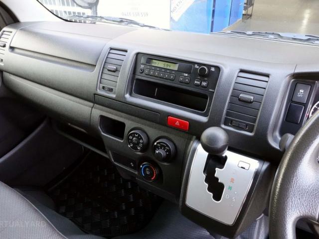 TOYOTA Hiace LWB TURBO DIESEL